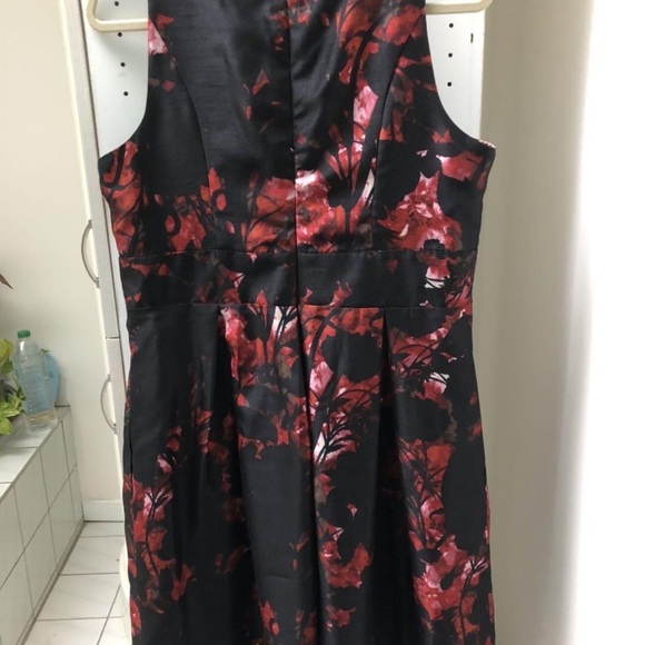 Melrose cocktail/evening dress. - Picture 4 of 7